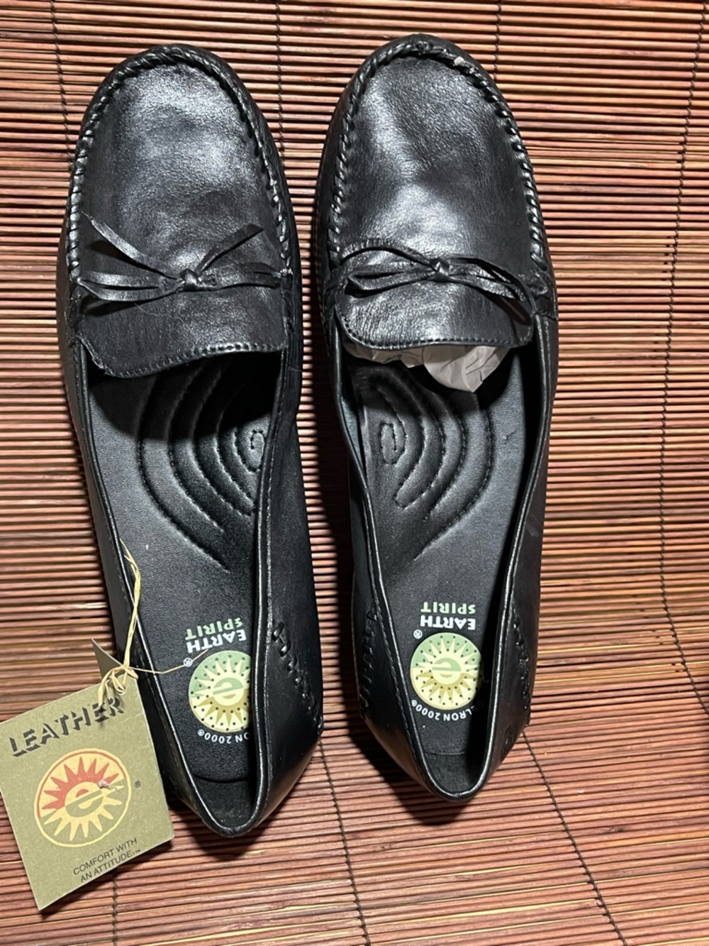 NIB-Earth Spirit “Mooshie” Black leather Slip on Moccasin/ loafer /Women’s Sz 10